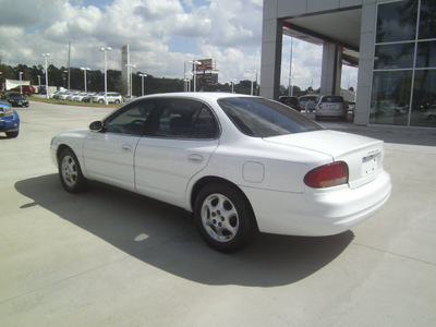 oldsmobile intrigue 1998 white sedan gl gasoline v6 front wheel drive automatic 75503