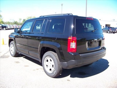 jeep patriot 2013 black suv sport gasoline 4 cylinders front wheel drive automatic 44024