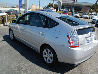 toyota prius 2009 silver hatchback standard hybrid 4 cylinders front wheel drive automatic 94010