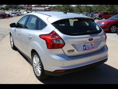ford focus 2012 silver hatchback sel flex fuel 4 cylinders front wheel drive automatic 75142