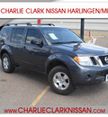nissan pathfinder 2011 dk  gray suv gasoline 6 cylinders 2 wheel drive automatic 78552