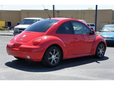 volkswagen new beetle 2004 red hatchback gl gasoline 4 cylinders front wheel drive 5 speed manual 78217