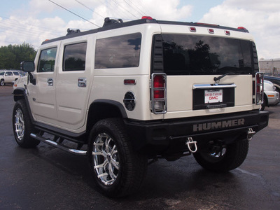 hummer h2 2005 white suv gasoline 8 cylinders 4 wheel drive automatic 77074