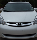 toyota sienna 2010 white van xle limited gasoline 6 cylinders front wheel drive automatic 75080