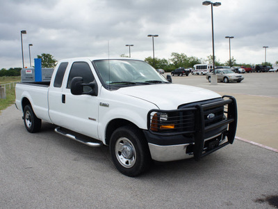 ford f 350 super duty 2007 white xl supercab diesel 8 cylinders rear wheel drive automatic 75119