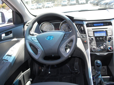 hyundai sonata 2013 lt  blue sedan gls gasoline 4 cylinders front wheel drive automatic 94010