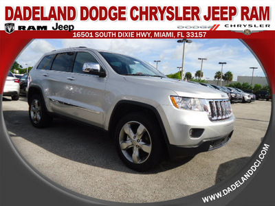 jeep grand cherokee 2012 silver suv overland gasoline 8 cylinders 2 wheel drive automatic 33157