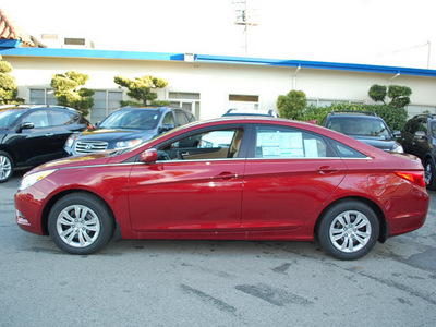 hyundai sonata 2012 dk  red sedan gls gasoline 4 cylinders front wheel drive automatic 94010
