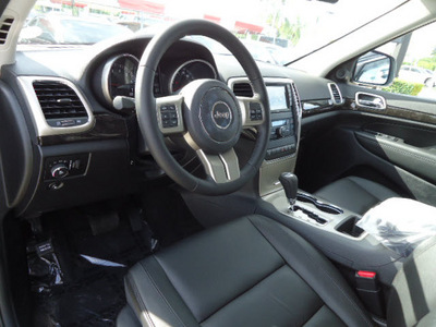 jeep grand cherokee 2013 black suv laredo gasoline 6 cylinders 2 wheel drive automatic 33157