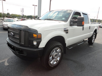 ford f 250 super duty 2010 white xl gasoline 10 cylinders 4 wheel drive automatic 37087