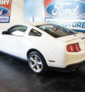ford mustang 2011 white coupe gt premium gasoline 8 cylinders rear wheel drive automatic 75062