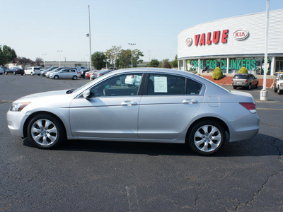 honda accord 2010 silver sedan ex gasoline 4 cylinders front wheel drive automatic 19153