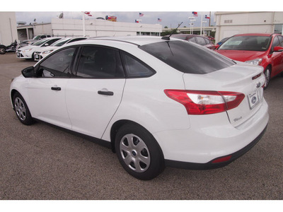 ford focus 2012 white sedan s flex fuel 4 cylinders front wheel drive automatic 77074