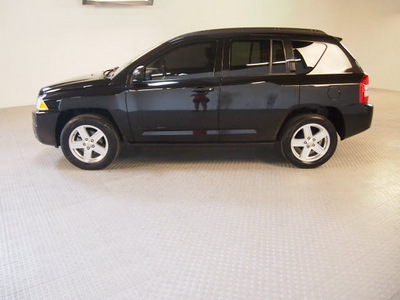 jeep compass 2008 black suv sport gasoline 4 cylinders 2 wheel drive automatic 75219