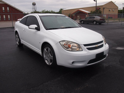 chevrolet cobalt 2008 white coupe sport gasoline 4 cylinders front wheel drive automatic 76234