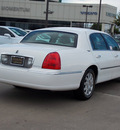 lincoln town car 2006 white sedan signature limited gasoline 8 cylinders rear wheel drive automatic with overdrive 77074
