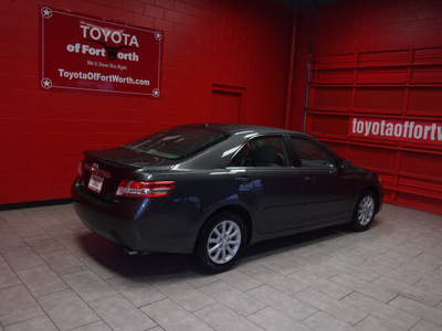 toyota camry 2010 dk  gray sedan xle gasoline 4 cylinders front wheel drive automatic 76116