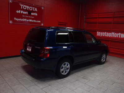 toyota highlander 2006 dk  blue suv gasoline 6 cylinders all whee drive automatic with overdrive 76116