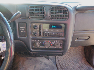 chevrolet s 10 2000 red pickup truck ls gasoline v6 rear wheel drive automatic 55318