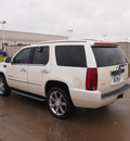 cadillac escalade 2007 white suv gasoline 8 cylinders rear wheel drive automatic 76108