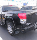 toyota tundra 2007 black gasoline 8 cylinders 4 wheel drive automatic 32401