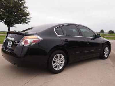 nissan altima 2012 black sedan 2 5 s special edition gasoline 4 cylinders front wheel drive automatic 76018