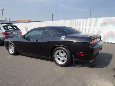 dodge challenger 2009 black coupe r t gasoline 8 cylinders rear wheel drive 6 speed manual 99352