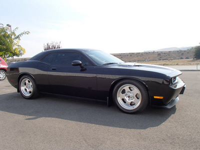 dodge challenger 2009 black coupe r t gasoline 8 cylinders rear wheel drive 6 speed manual 99352