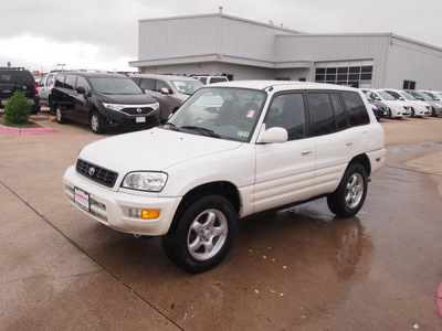 toyota rav4 1999 white suv gasoline 4 cylinders front wheel drive automatic 76116