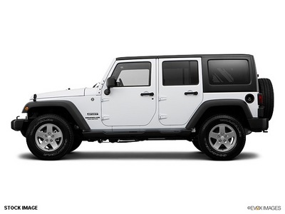 jeep wrangler unlimited 2013 white suv sport gasoline 6 cylinders 4 wheel drive automatic 77388