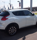 nissan juke 2012 white sl gasoline 4 cylinders all whee drive shiftable automatic 77477