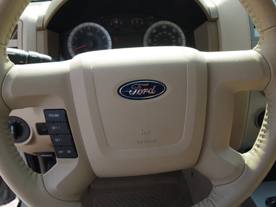 ford escape 2009 cream suv xlt gasoline 6 cylinders front wheel drive automatic 77375