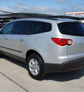 chevrolet traverse 2010 silver suv ls gasoline 6 cylinders front wheel drive automatic 76087