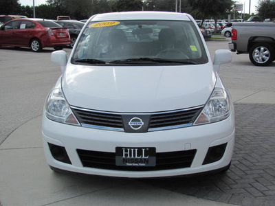 nissan versa 2009 white hatchback gasoline 4 cylinders front wheel drive automatic 33884