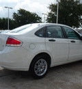 ford focus 2010 white sedan se gasoline 4 cylinders front wheel drive automatic with overdrive 76011