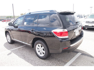 toyota highlander 2012 black suv se gasoline 6 cylinders front wheel drive automatic 77074