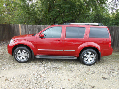 nissan pathfinder 2012 dk  red suv silver edition gasoline 6 cylinders 2 wheel drive automatic 75901