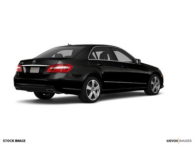 mercedes benz e class 2010 sedan gasoline 6 cylinders all whee drive not specified 07701