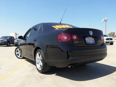 volkswagen jetta 2010 sedan limited edition pzev gasoline 5 cylinders front wheel drive not specified 90241