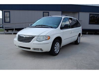 chrysler town and country 2006 white van limited gasoline 6 cylinders front wheel drive automatic with overdrive 77706