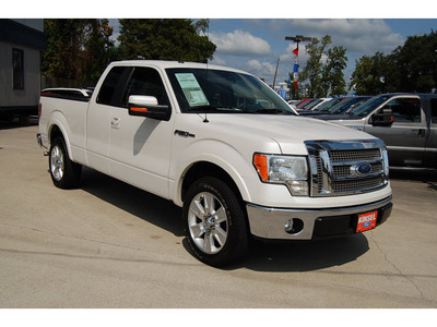 ford f 150 2010 white lariat flex fuel 8 cylinders 2 wheel drive automatic with overdrive 77706