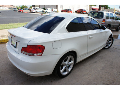 bmw 1 series 2009 white coupe 128i gasoline 6 cylinders rear wheel drive automatic 78757