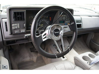 chevrolet blazer 1993 white suv gasoline v8 4 wheel drive automatic 78539