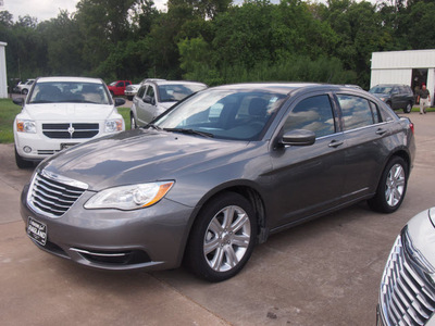 chrysler 200 2012 dk  gray sedan touring flex fuel 6 cylinders front wheel drive shiftable automatic 77515