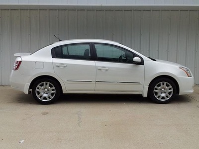 nissan sentra 2011 white sedan 2 0 s gasoline 4 cylinders front wheel drive automatic 75964