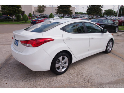 hyundai elantra 2013 white sedan gls gasoline 4 cylinders front wheel drive automatic 77074