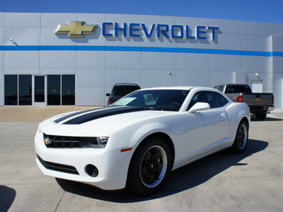 chevrolet camaro 2013 summit white coupe ls gasoline 6 cylinders rear wheel drive 6 speed automatic 76087