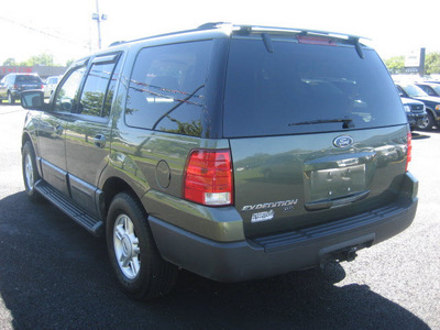 ford expedition 2004 dk  green suv xlt gasoline 8 cylinders 4 wheel drive automatic with overdrive 62863