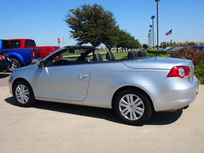 volkswagen eos 2009 silver komfort gasoline 4 cylinders front wheel drive automatic 76018