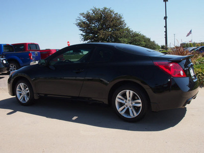 nissan altima 2010 black coupe 2 5 s gasoline 4 cylinders front wheel drive automatic 76018